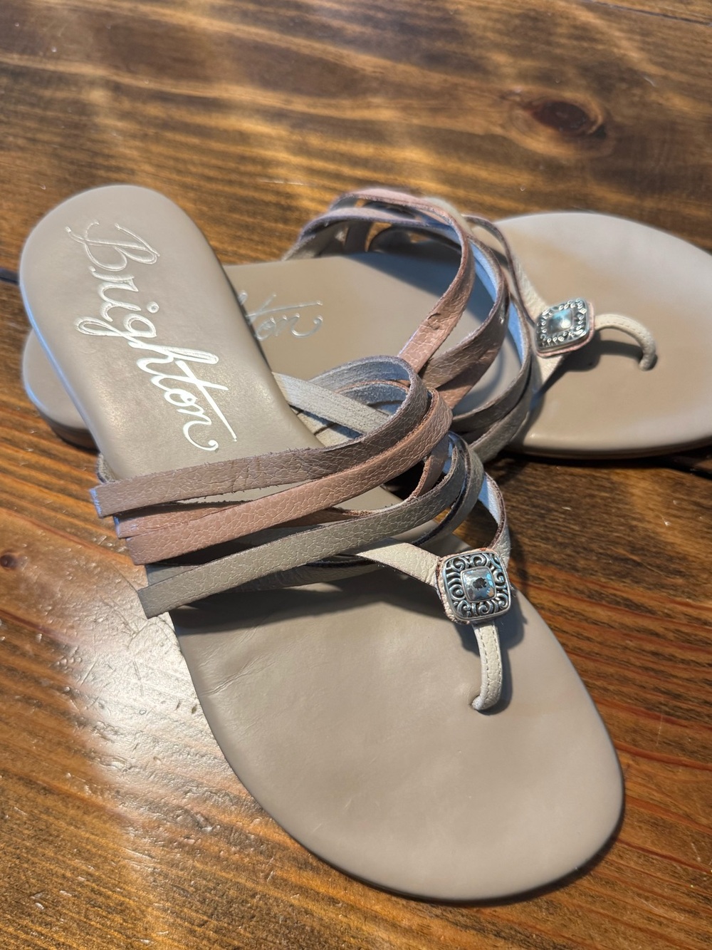 🎀 BRIGHTON ARIA STRAPY THONG SANDAL🎀🎀 SIZE 8.5